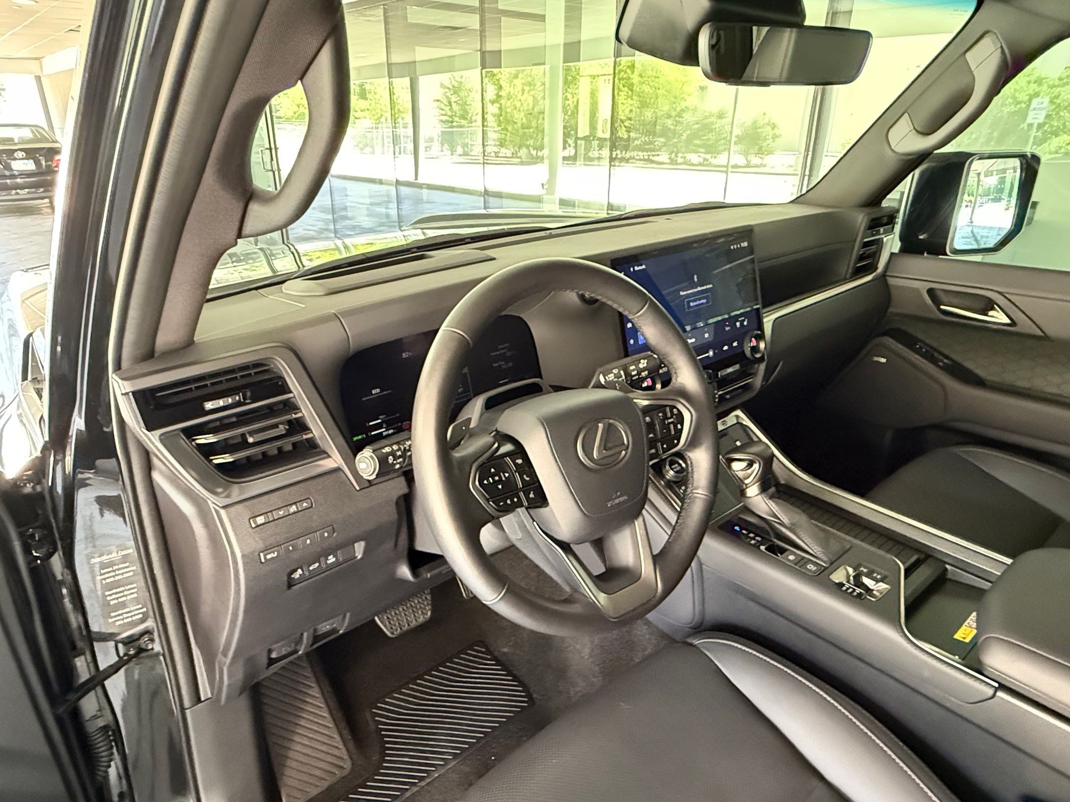 Used 2024 Lexus GX 550 AWD/4WD image 4