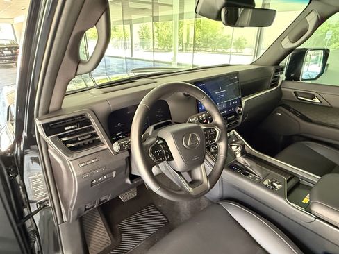 Used 2024 Lexus GX 550 AWD/4WD image 4