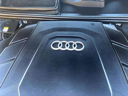 Used 2020 Audi Q7 3.0T Prestige w/ Prestige Package AWD/4WD image 32