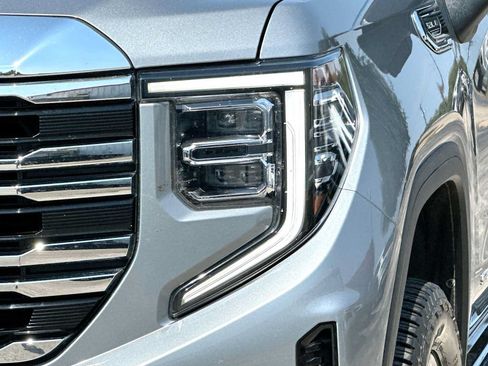 Used 2023 GMC Sierra 1500 SLT w/ SLT Premium Plus Package AWD/4WD image 16