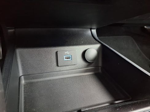 Used 2017 Ford Fusion S w/ Equipment Group 101A FWD image 12