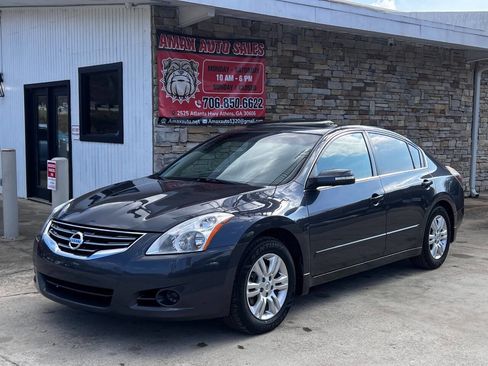 Used 2010 Nissan Altima 2.5 SL w/ SL Pkg image 2