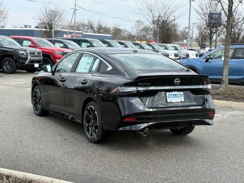 New 2026 Nissan Sentra SR w/ SR Premium Package FWD image 10