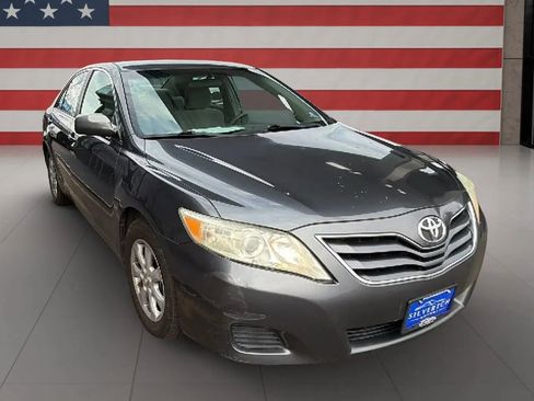 Used 2011 Toyota Camry LE w/ LE Extra-Value Pkg image 10