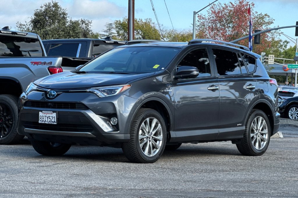 Used 2018 Toyota RAV4 Limited w/ Advanced Technology Package AWD/4WD image 7