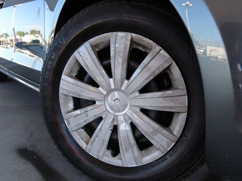 Used 2014 Volkswagen Jetta S image 3