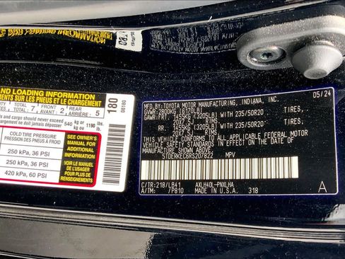 Certified 2024 Toyota Sienna Platinum FWD image 34