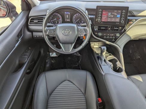 Used 2021 Toyota Camry SE image 19