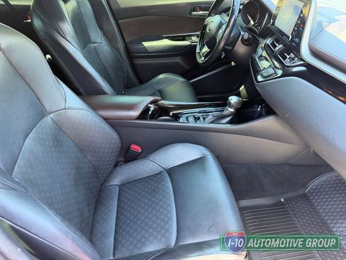 Used 2019 Toyota C-HR Limited FWD image 14