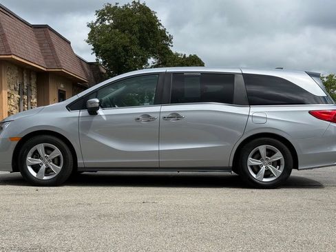 Used 2019 Honda Odyssey EX-L image 2