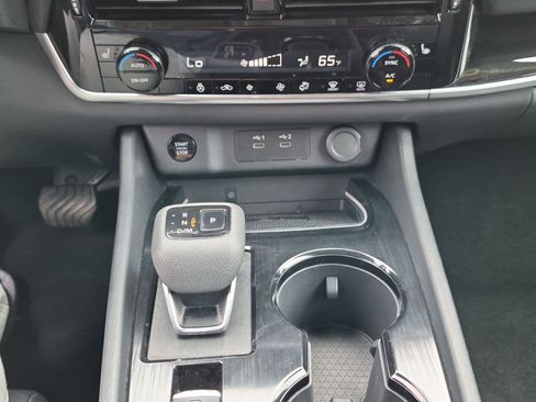 Used 2026 Nissan Rogue SL AWD/4WD image 26