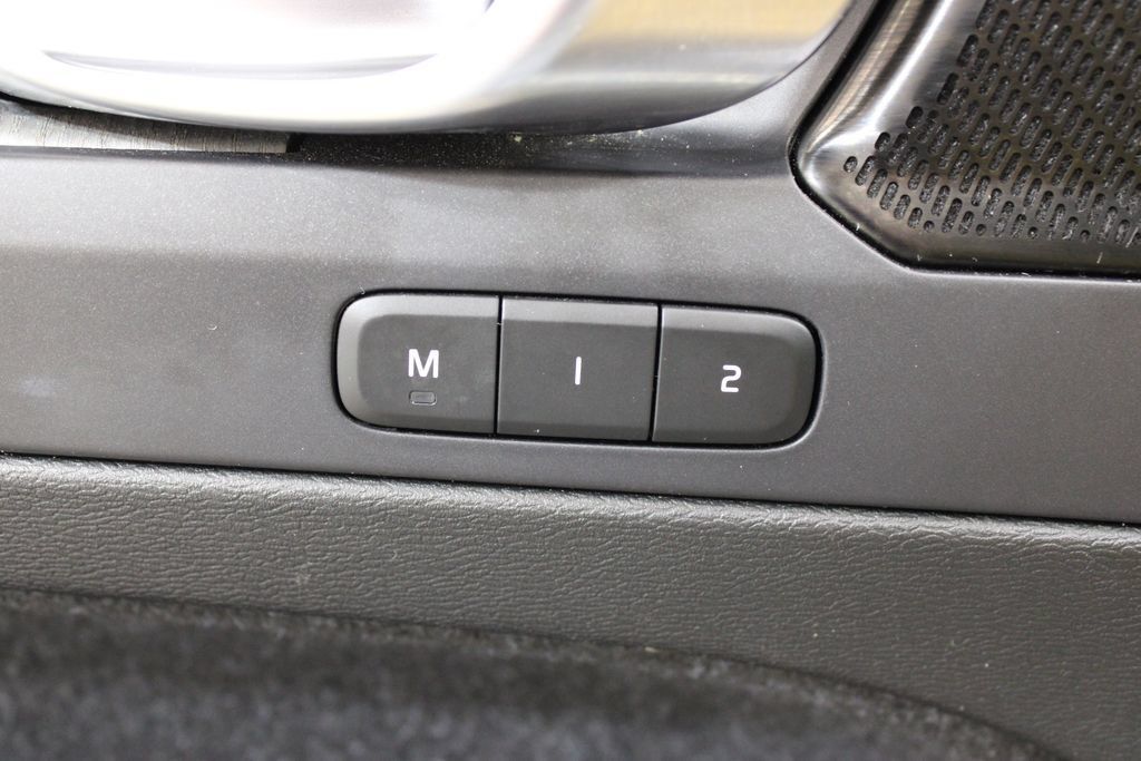 Used 2022 Volvo XC40 T5 Inscription w/ Advanced Package AWD/4WD image 20