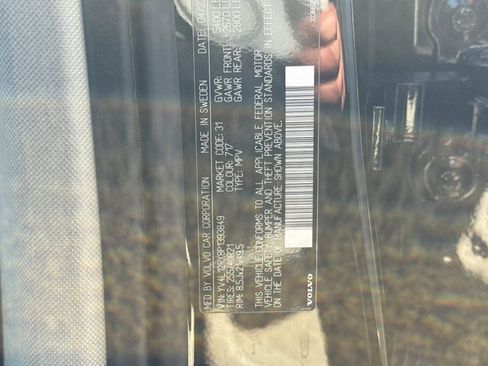 Used 2023 Volvo XC60 B5 Ultimate image 35