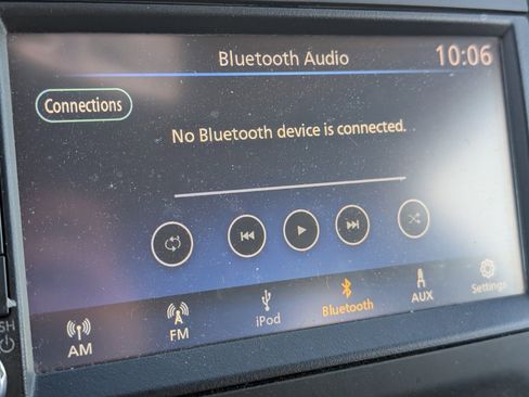 Used 2019 Nissan Frontier SV image 10