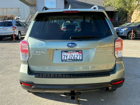 Used 2017 Subaru Forester 2.5i Premium w/ All-Weather Package AWD/4WD image 6