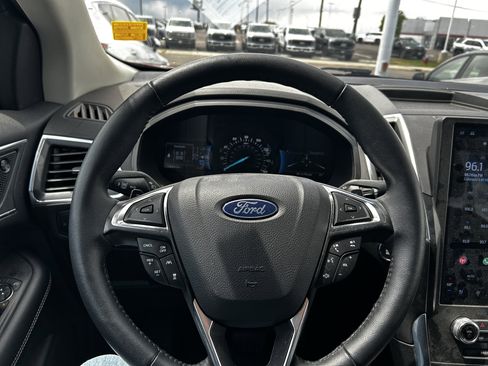 Used 2024 Ford Edge Titanium w/ Equipment Group 301A AWD/4WD image 18