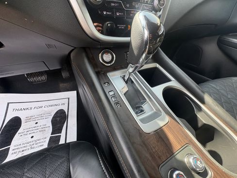 Used 2024 Nissan Murano SV AWD/4WD image 19