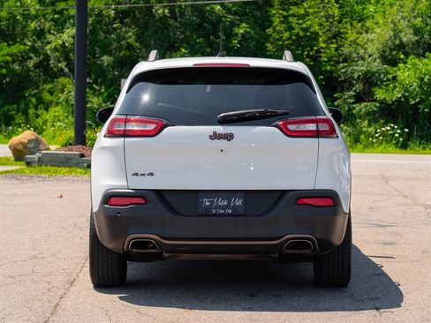 Used 2017 Jeep Cherokee 75th Anniversary AWD/4WD image 6