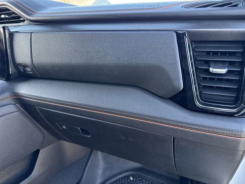 Used 2023 GMC Sierra 1500 AT4 w/ Technology Package image 21