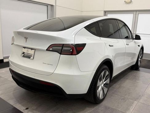 Used 2021 Tesla Model Y Long Range image 2
