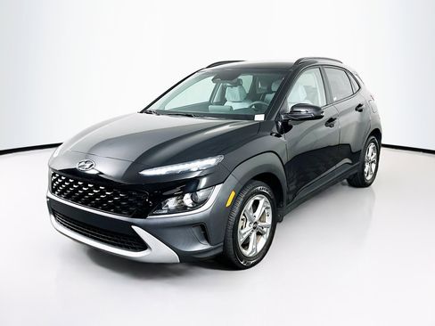 Used 2023 Hyundai Kona SEL AWD/4WD image 3