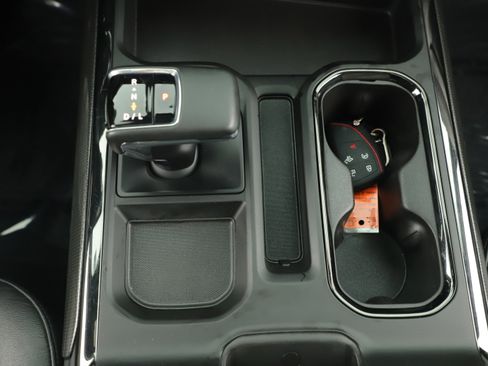 Used 2023 Chevrolet Silverado 1500 ZR2 w/ Technology Package image 6