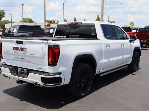 Certified 2022 GMC Sierra 1500 Denali w/ Denali Reserve Package AWD/4WD image 9