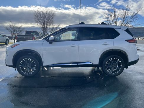 New 2026 Nissan Rogue Platinum w/ Platinum Premium Package image 8