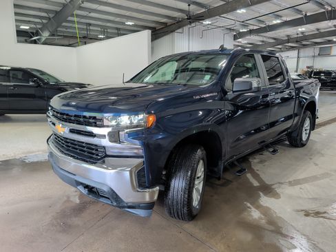 Used 2021 Chevrolet Silverado 1500 LT AWD/4WD image 6