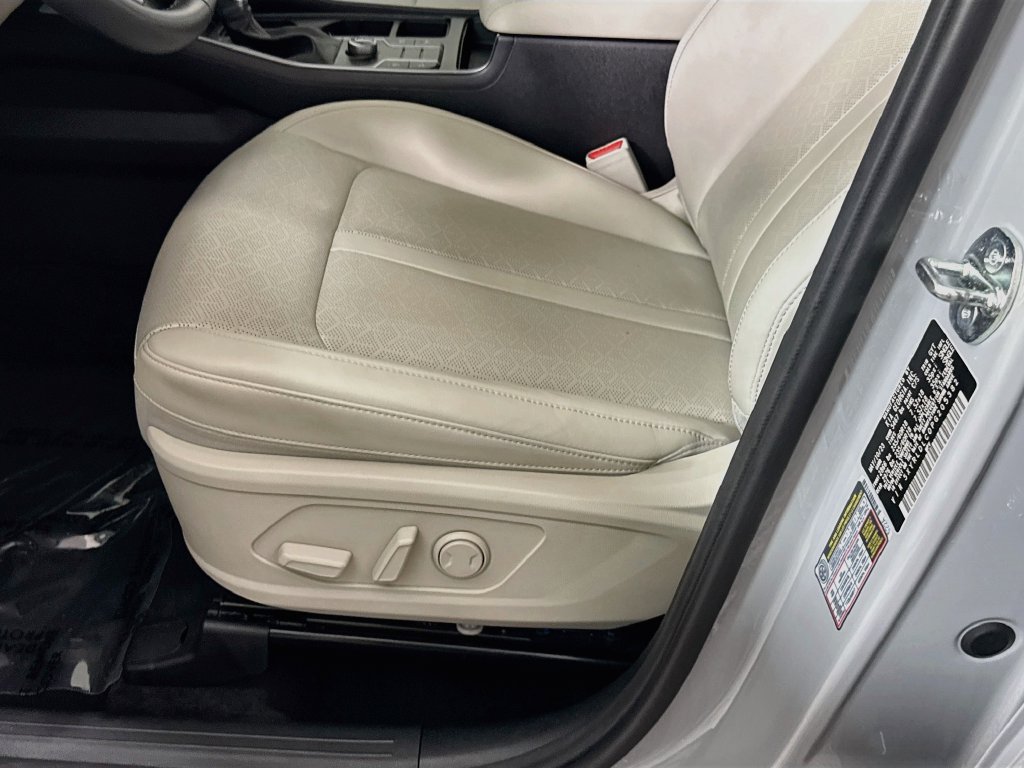 Used 2023 Kia Sorento S AWD/4WD image 25