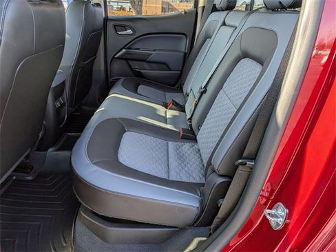 Used 2022 Chevrolet Colorado Z71 w/ Safety Package image 30