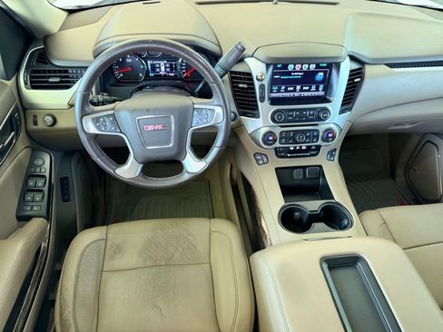 Used 2018 GMC Yukon XL SLT w/ HD Trailering Package RWD image 17