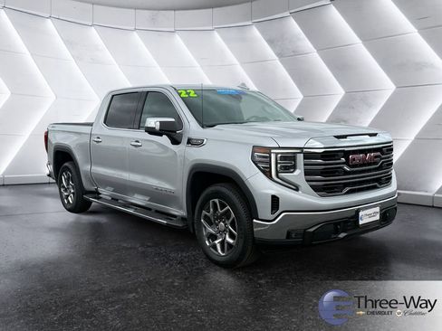 Certified 2022 GMC Sierra 1500 SLT w/ SLT Premium Package image 7