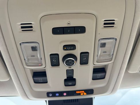Used 2023 GMC Yukon XL Denali w/ LPO, Floor Liner Package AWD/4WD image 19