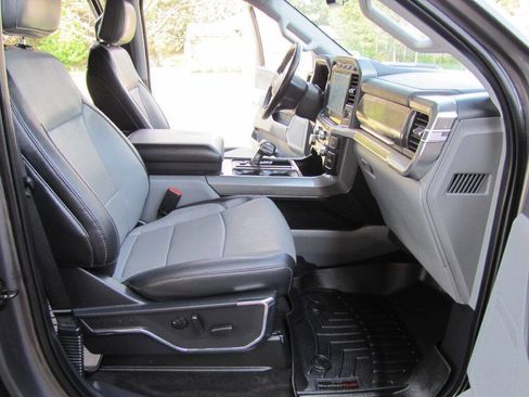 Used 2022 Ford F150 Lariat w/ FX4 Off-Road Package image 22