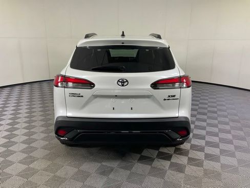 Used 2025 Toyota Corolla Cross AWD Hybrid w/ Convenience Package image 12
