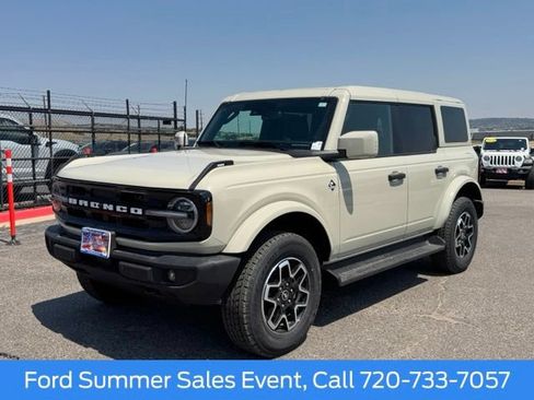 New 2026 Ford Bronco Outer Banks AWD/4WD image 1
