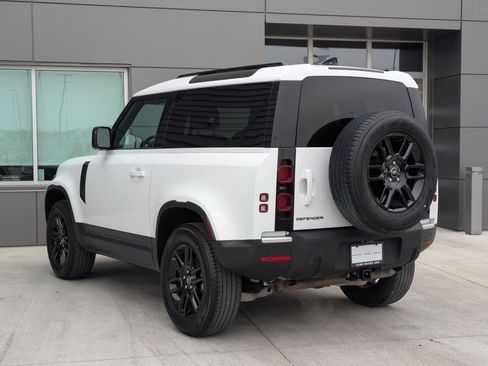 Used 2024 Land Rover Defender 90 S image 10