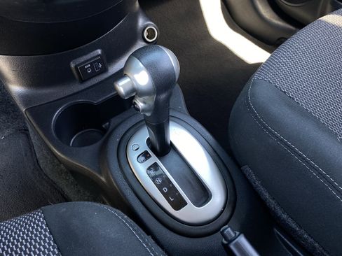 Used 2018 Nissan Versa SV FWD image 23