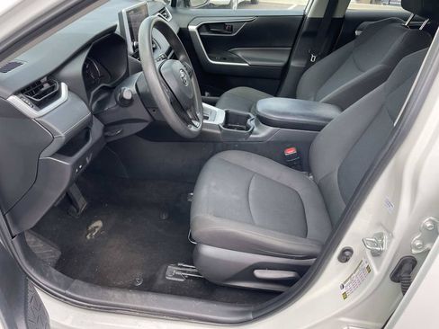 Used 2024 Toyota RAV4 LE AWD/4WD image 17
