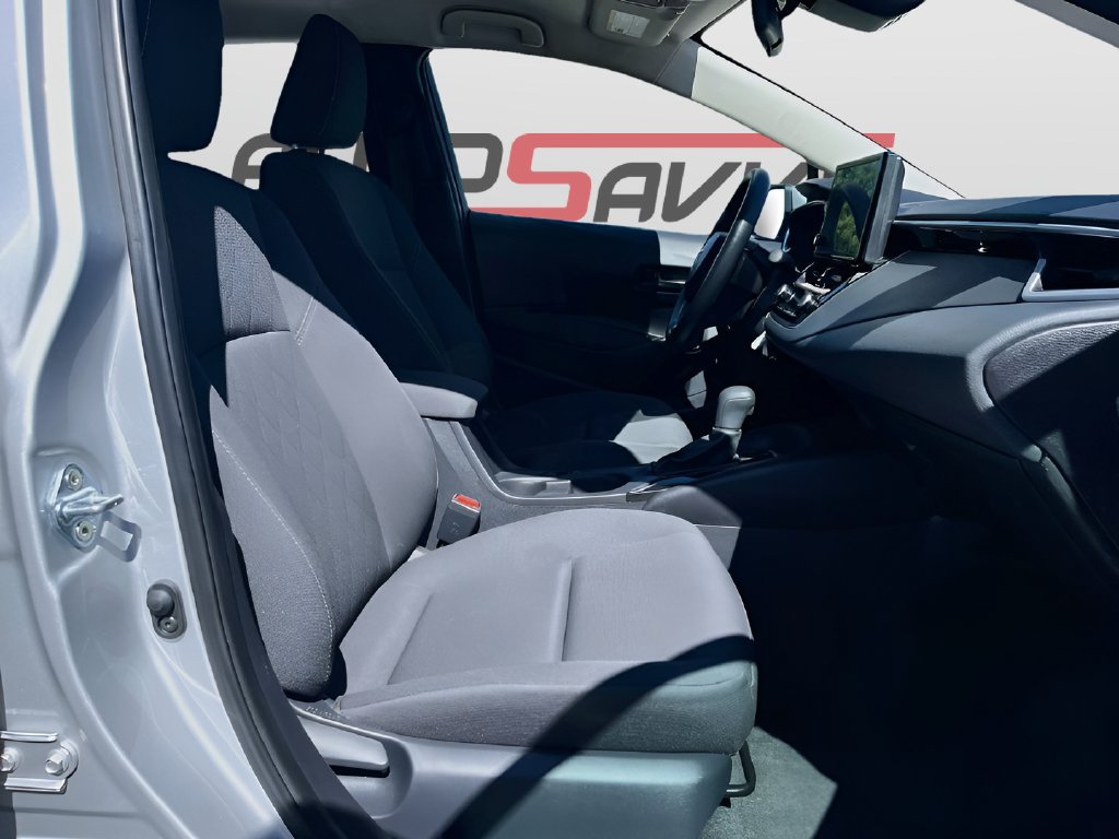 Used 2025 Toyota Corolla LE FWD image 25