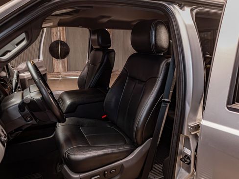 Used 2013 Ford F250 Lariat w/ Chrome Pkg image 19