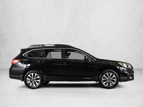 Used 2017 Subaru Outback 2.5i Limited AWD/4WD image 4