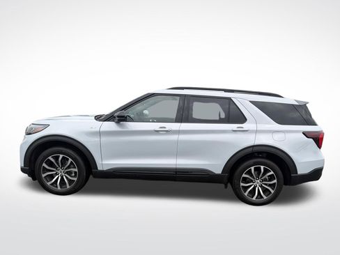 Used 2026 Ford Explorer ST-Line AWD/4WD image 18