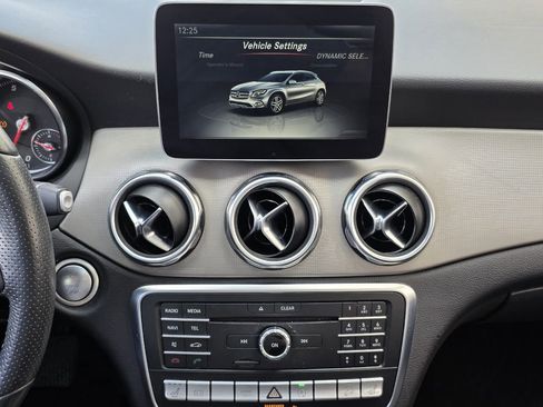 Used 2018 Mercedes-Benz GLA 250 4MATIC image 14