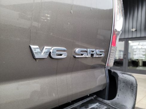 Used 2010 Toyota Tacoma 4x4 Double Cab image 15