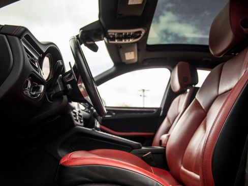 Certified 2020 Porsche Macan image 24