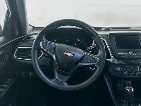 Used 2021 Chevrolet Equinox LT AWD/4WD image 17