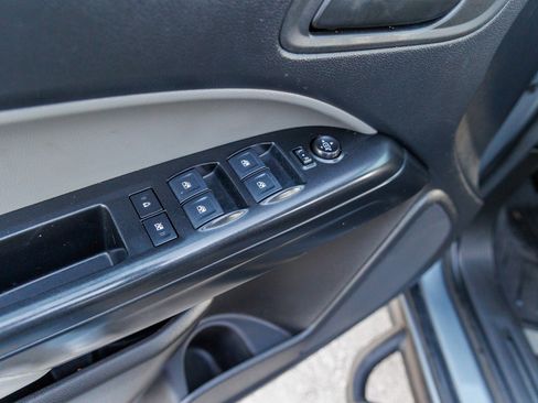 Used 2022 Chevrolet Colorado W/T w/ Custom Special Edition image 32