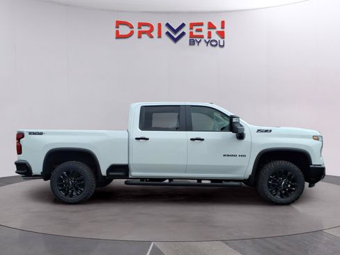 New 2026 Chevrolet Silverado 2500 LT w/ Trail Boss Package AWD/4WD image 6